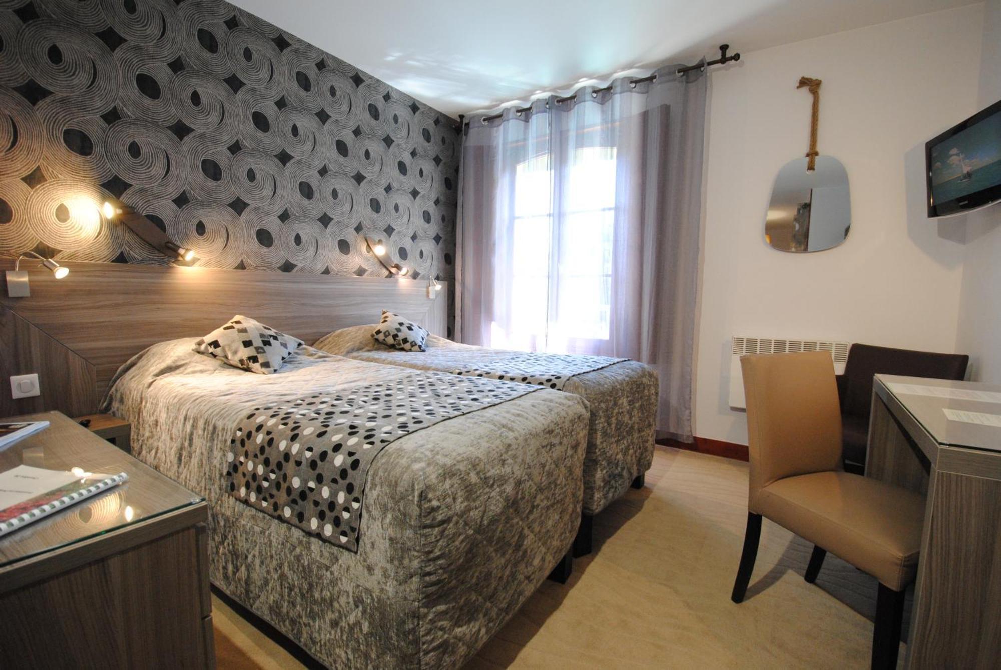 Logis Hostellerie Du Perigord Vert Brantome Exterior photo